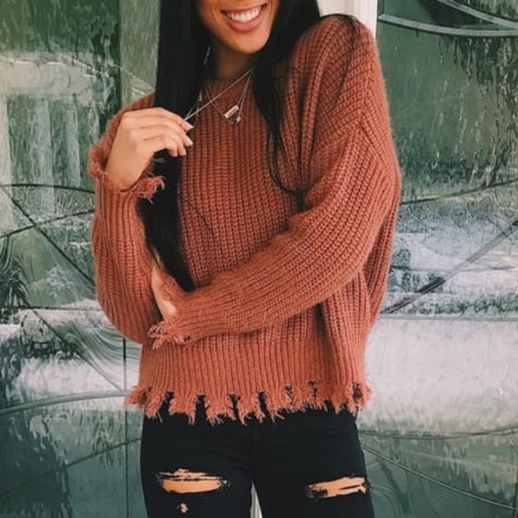 MODA ME COUTURE Sweaters - Frayed Hem Cozy Sweater